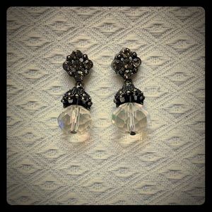 Stunning ball drop earrings!!💋